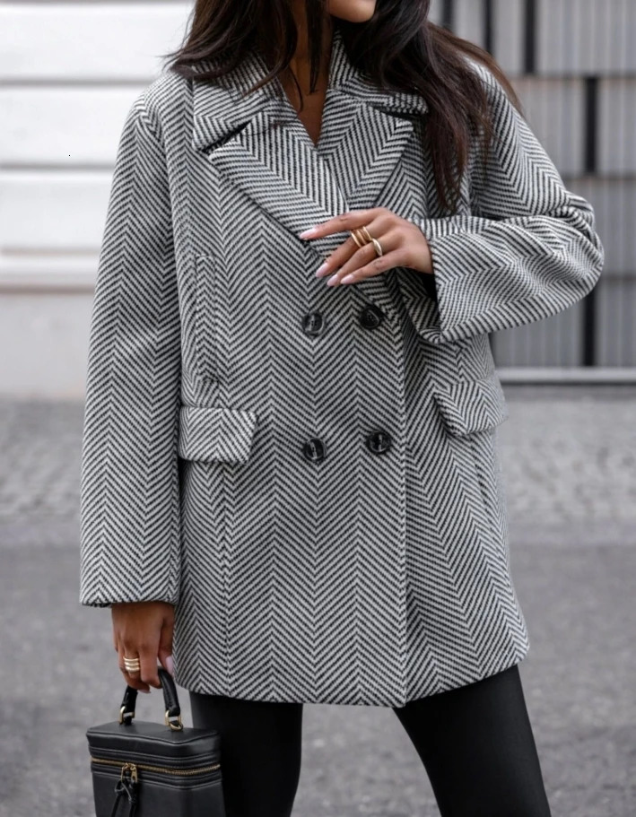 Fashion 2025 Casual Elegant Winter Fashion Stripe Printing Temperature Loose Womens Wool Coat 241019