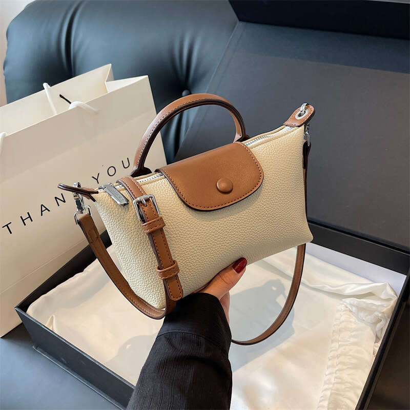 hot Trending Crossbody Bags for Women: Versatile & Stylish Fashion Bag
