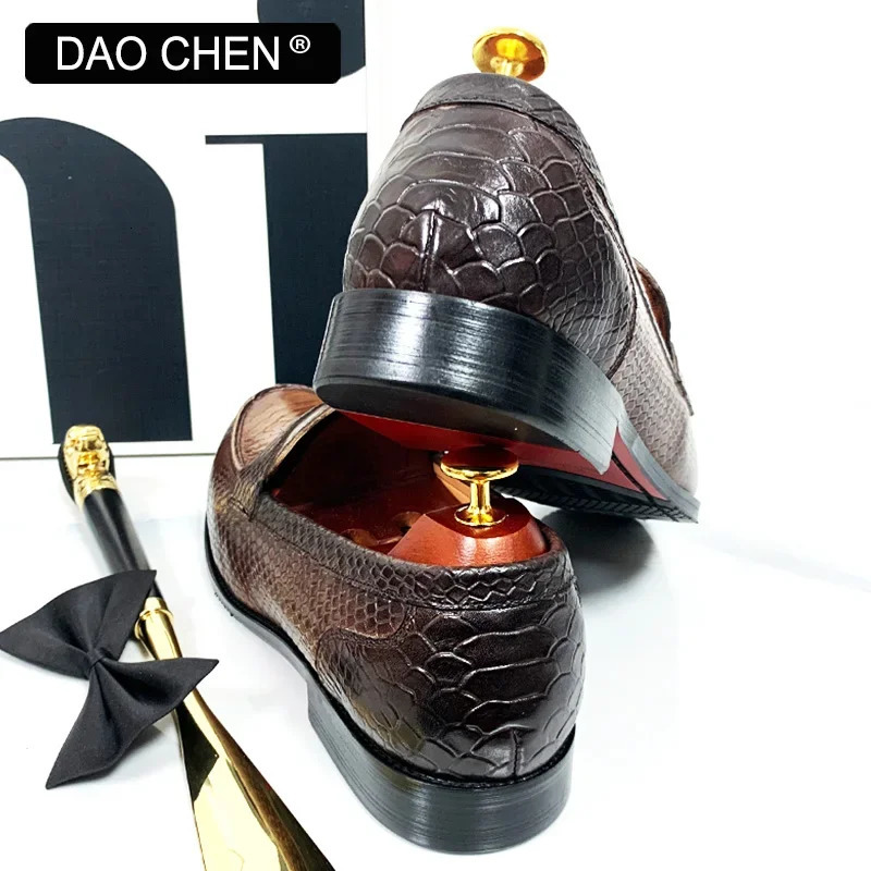 mens leather shoes black coffee slippers SNAKE printed clothing mens casual shoes wedding office mens pants 241019