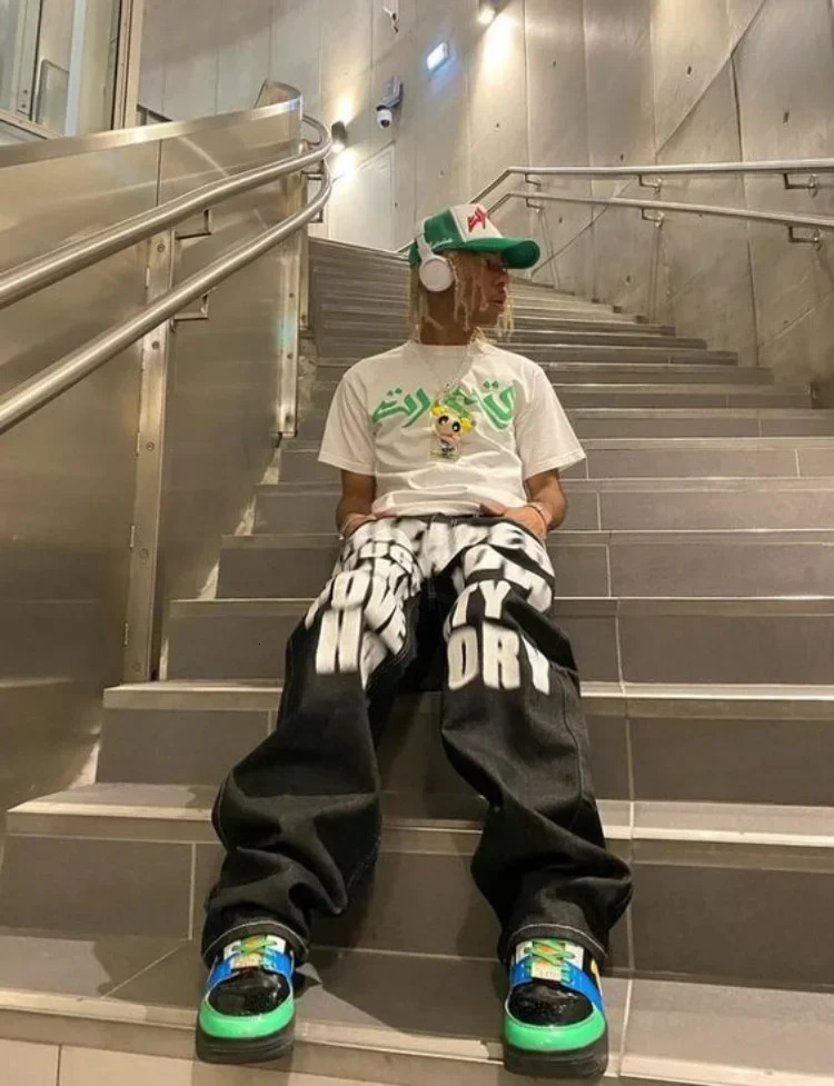 Fashionable punk letter printed black pants mens hip-hop trend Y2K jeans loose straight wide leg mens streetwear 241019