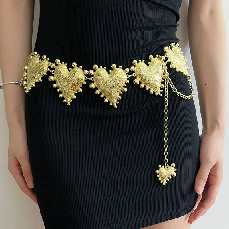 HUANZHI Fashion Metal Texture Large Love Heart shaped Waist Chain Female Personalized Adjustable Chain Accessories 241019
