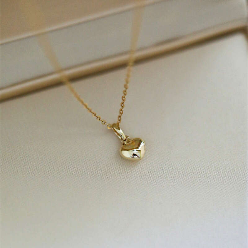 S pure sier plated 14K gold peach heart necklace simple smooth three-dimensional love pendant, collarbone chain fashionable and versatile for women