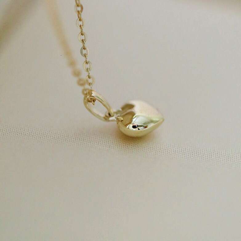 S pure sier plated 14K gold peach heart necklace simple smooth three-dimensional love pendant, collarbone chain fashionable and versatile for women