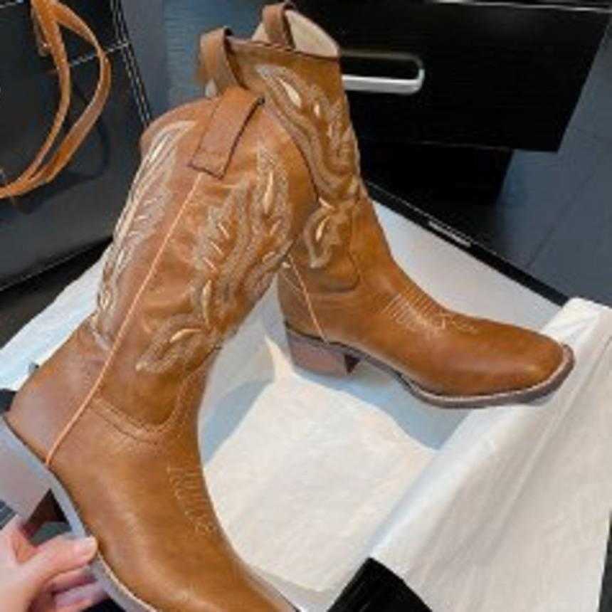Fashion Boots New Coarse Heel Western Cowboy Boots V-neck Martin Boots Embroidered Sleeve Knight Boots Mid Square Head Ankle Boots 241008