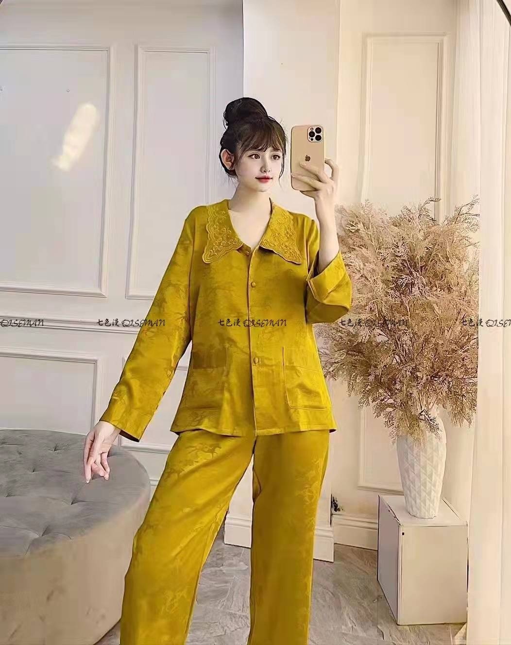 2024 Designer's New Silk Satin Pamas Women's SOLID-RAL Long Sleeved Pamas Pajamas