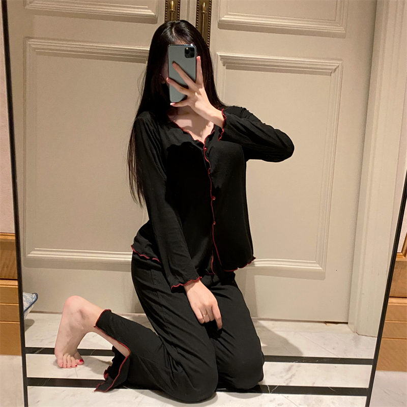 2025 New designer women s oversized cotton fashion V neck sexy simple sweet warm long sleeved pants set Pamas home clothes