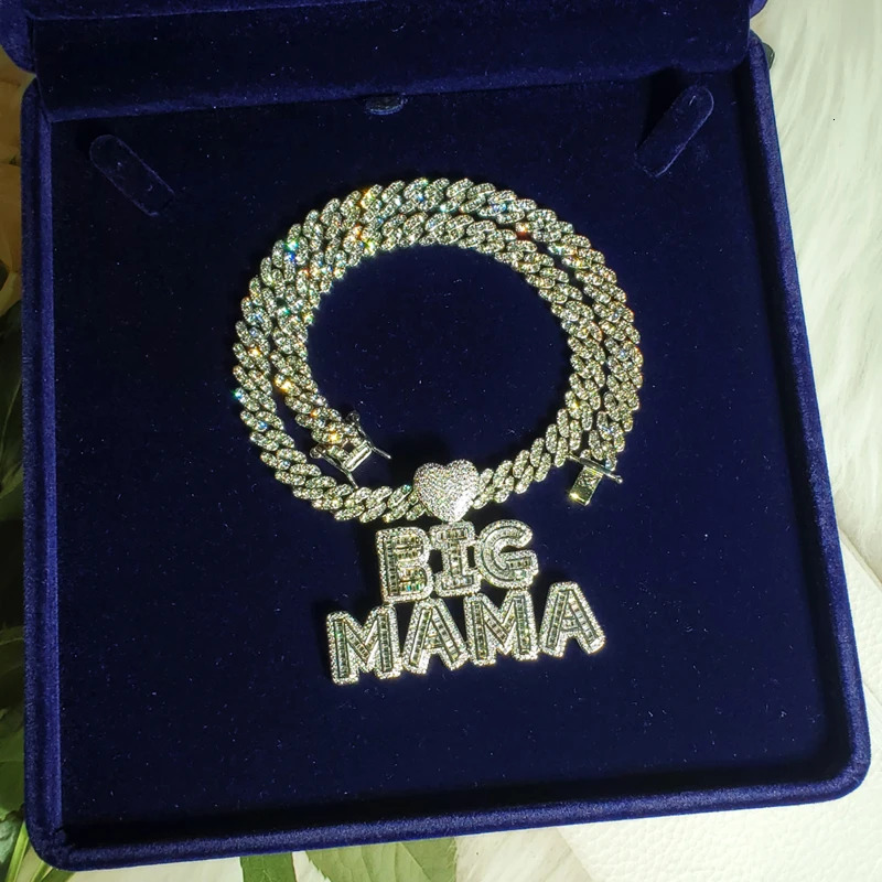 Customized Name Necklace with Heart Cubic Zircon Iced Out Letters with Cuban Chain Necklace for Women 241019