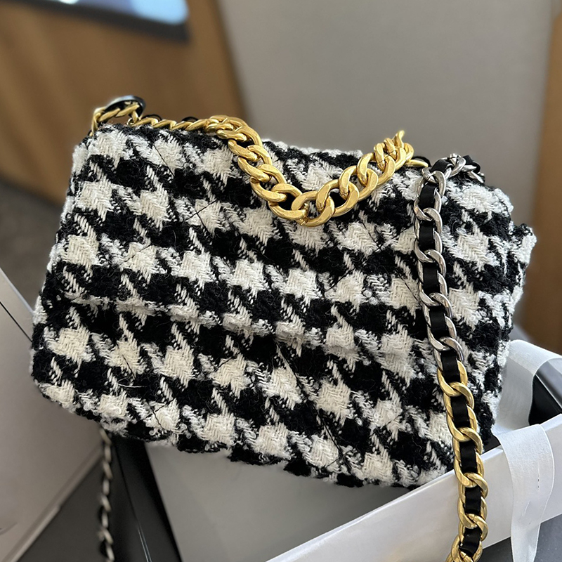 Women 19bag Tweed Houndstooth Pattern Shoulder Bag Brand Iconic C Turn Clasp Closure Designer Flap Pouch Lady Chain Strap Messenger Crossbody Bags 25cm