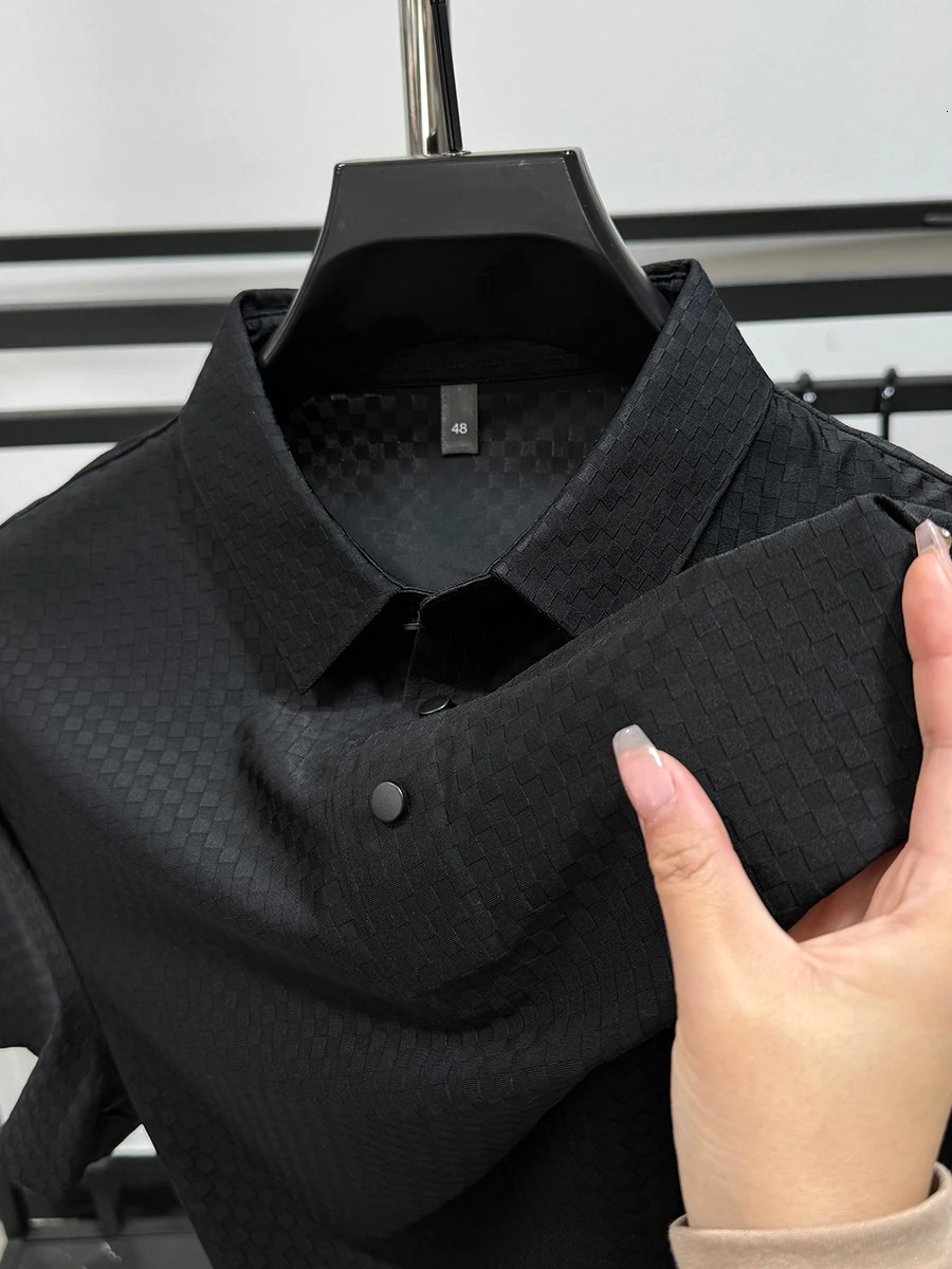 Trendy Summer Mens Shortsleeved POLO Shirt Ice Silk Breathable and Cool Quality Plaid Lapel Business Casual Korean Top Tshirt 241009