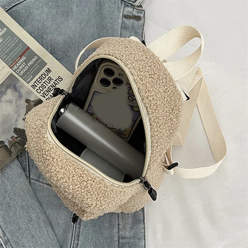 2024 Plush Fabric Womens Shoulder Crossbody Bag Small Fashion Lambs Wool Fluffy Fur Winter Female Handbags 241017