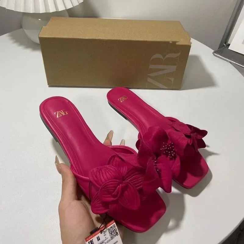 Summer Large Size Womens Slippers Korean Fashion Wear Outside Slides Elegant Flowers Ladies Flat Slippers slippers women 241008
