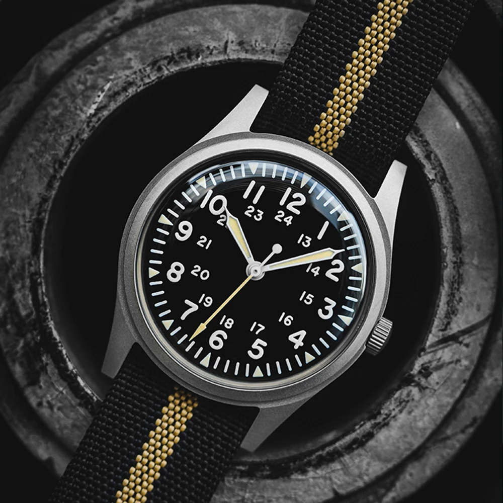 Mens military watch 34.5mm quartz super 2035 sports luminous retro watch with sturdy nylon strap 50 meters waterproof 241019