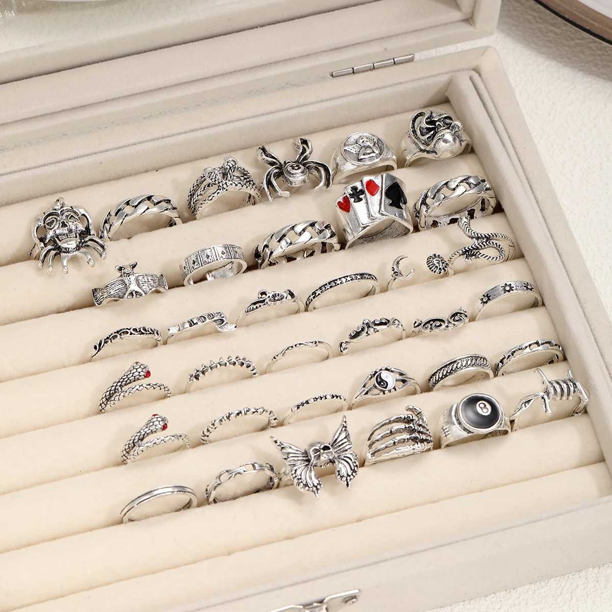 35 piece Gothic ring set suitable for men women fashionable clowns devilish faces smiling faces finger rings used for daily clothing party accessories