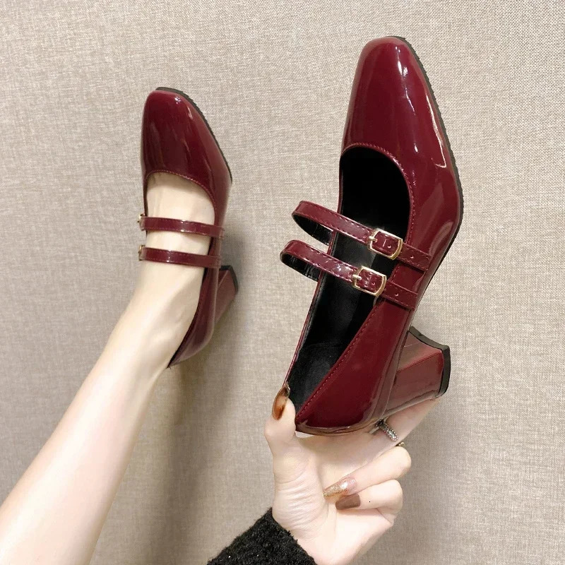 Red Patent Leather Mary Jens Shoes Summer Fashion Square Shoes Womens Pump Comfortable Short and Fat High Heels Womens Single Shoes 241019