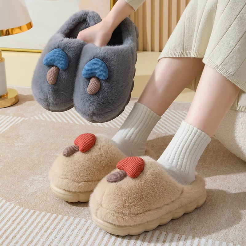 2024 New Winter Cute Mushroom Plush Warm and Anti slip Thick Bottom Indoor Cotton Slippers for Men and Women