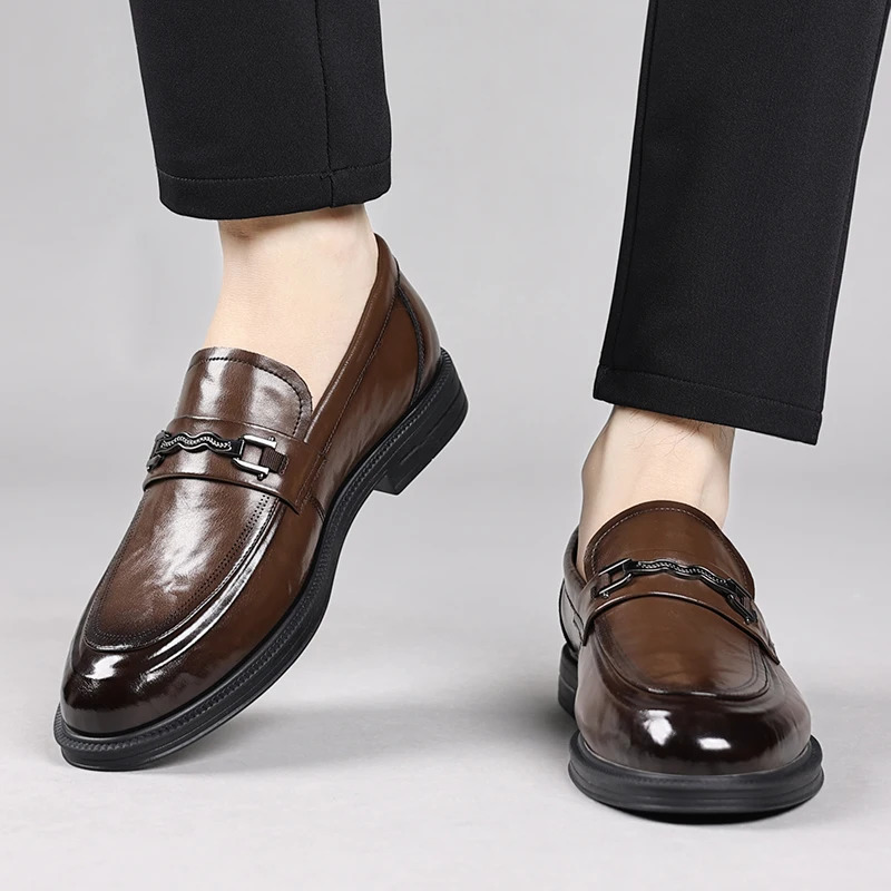 Handmade mens comfortable Loafers leather fashionable wedding shoes mens sliding walking shoes mens fully matched apartment 241019
