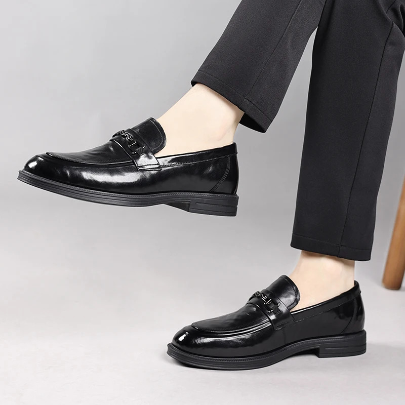 Handmade mens comfortable Loafers leather fashionable wedding shoes mens sliding walking shoes mens fully matched apartment 241019