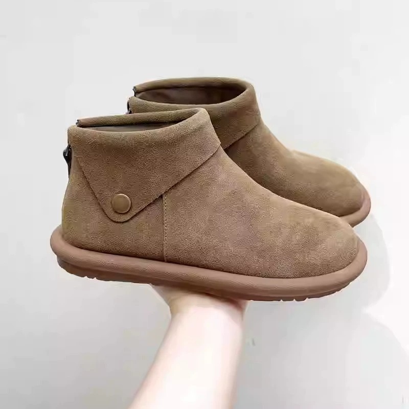 Trendy Women's Short Boots: Versatile, Warm, and Stylish for 2024 68af