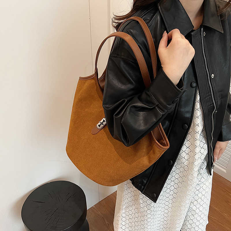CMM Handbag Womens High End Armpit Bag New Suede Vegetable Basket Bag Large Capacity Shoulder Bag