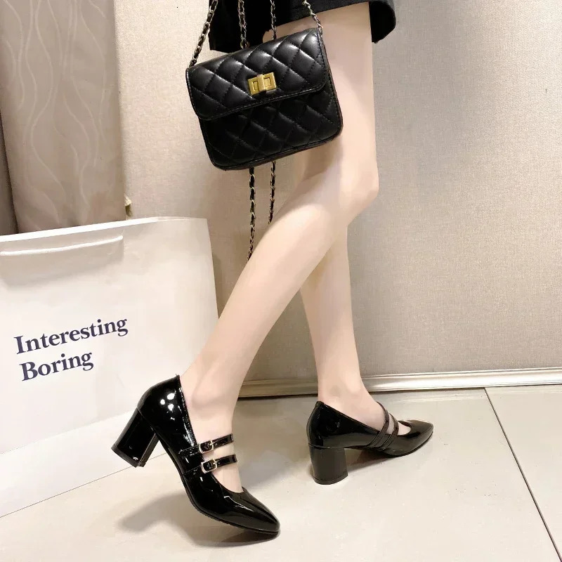 Red Patent Leather Mary Jens Shoes Summer Fashion Square Shoes Womens Pump Comfortable Short and Fat High Heels Womens Single Shoes 241019