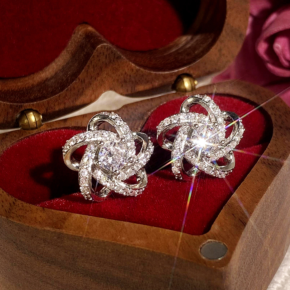 Classic Cross Pentagram Diamond Earrings Women's 925 Sterling Silver Flower Hollow Wrap Crystal Stud Designer White Gold Stud Earrings Wedding Je