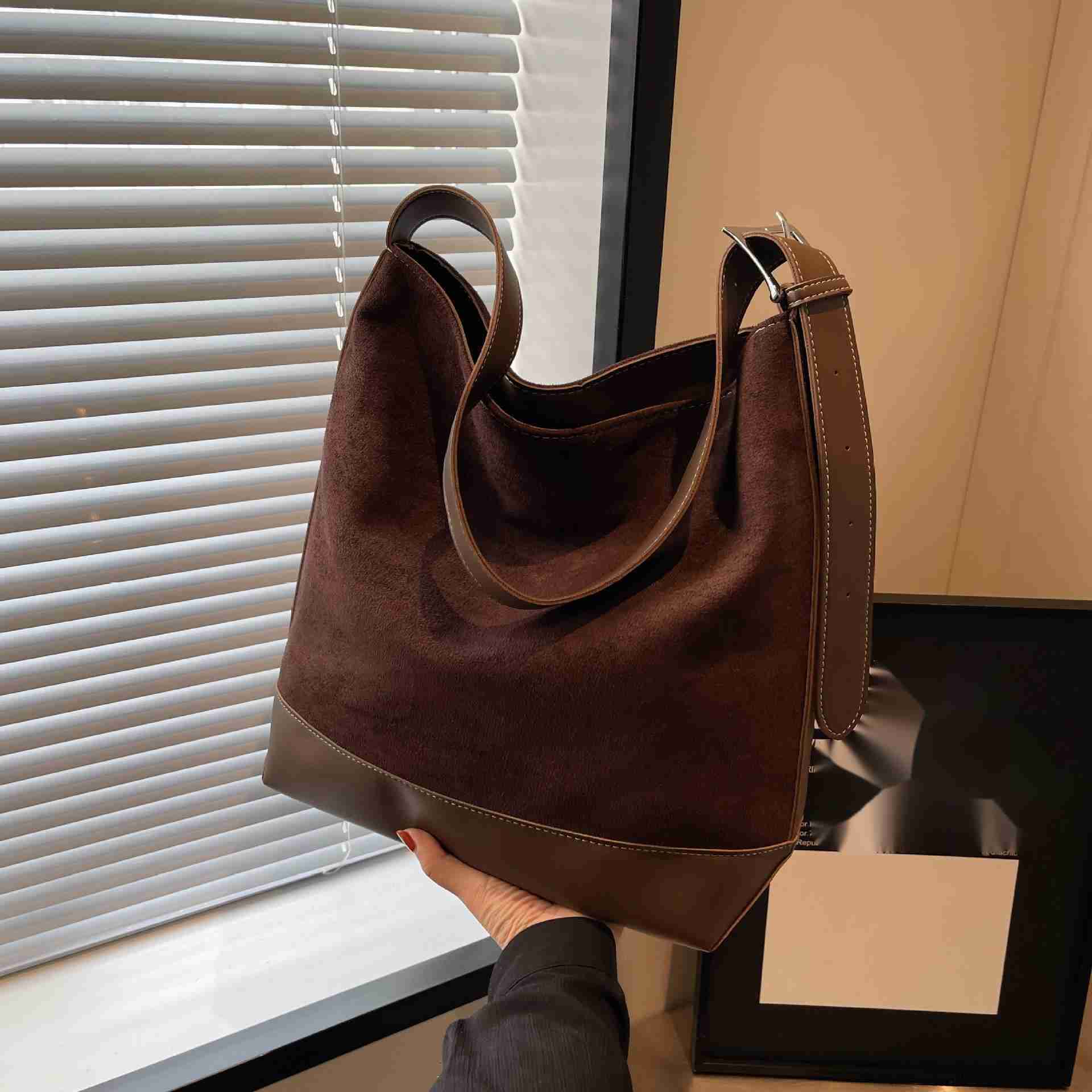 CMM Advanced Suede Bag for Women New Fashion Texture Shoulder Bag Large Capacity Crossbody Bucket Bag