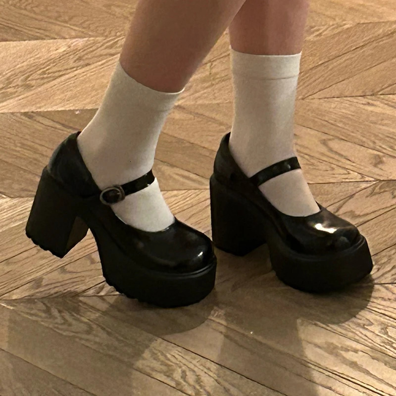 Fashionable white platform pump suitable for women super high heels buckle straps Mary Jane shoes Gothic thick high heels party shoes women 241019