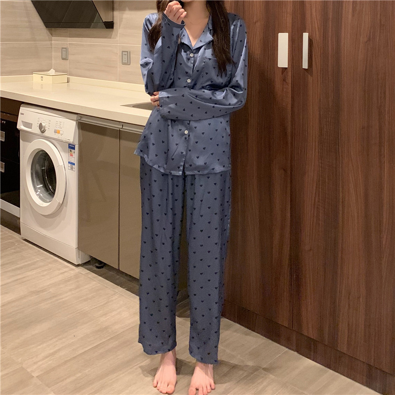 2025 New designer women s sweet love long sleeved women s ice silk trend Pamas home clothes