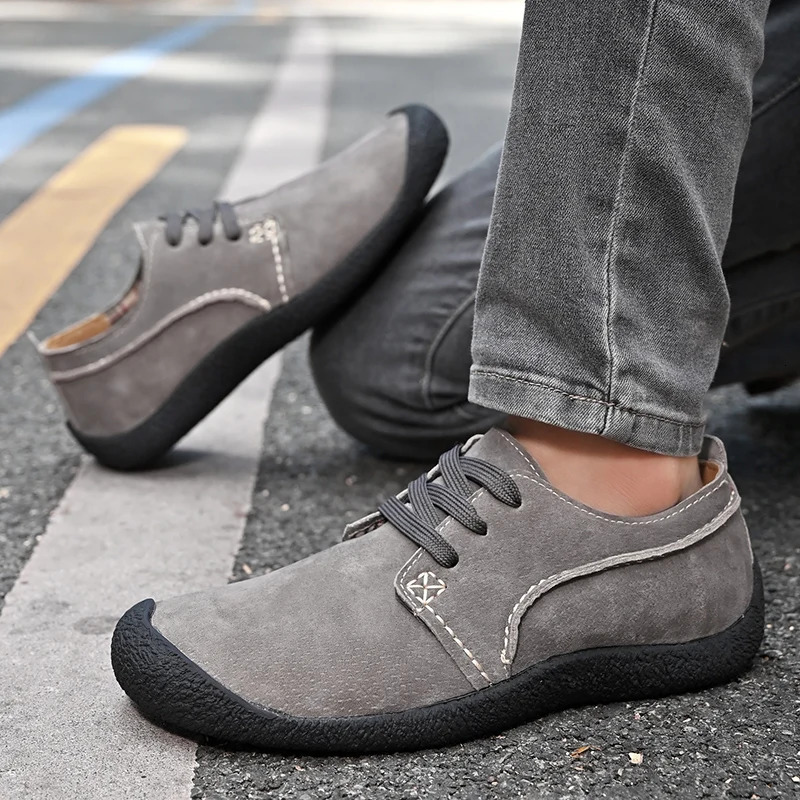 Mens casual shoes sports shoes fashionable suede leather shoes comfortable flat bottomed driving shoes Zapatos De Hombre large mens shoes 241019