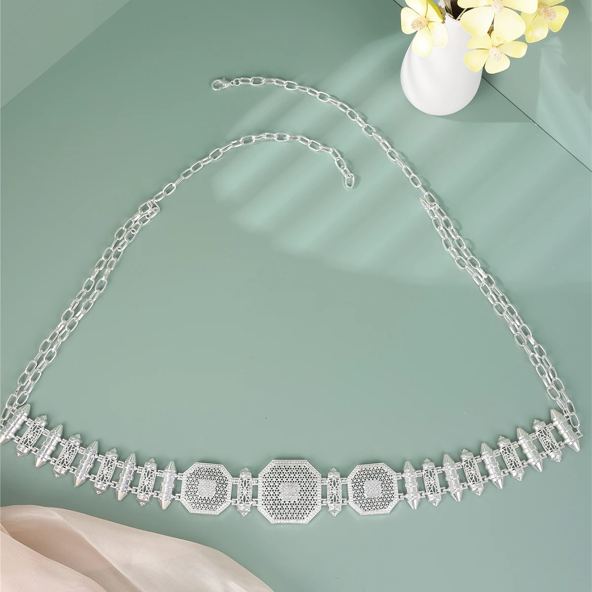 Golden bride with hollow carved square metal waist chain Moroccan style wedding dress body chain jewelry 241019