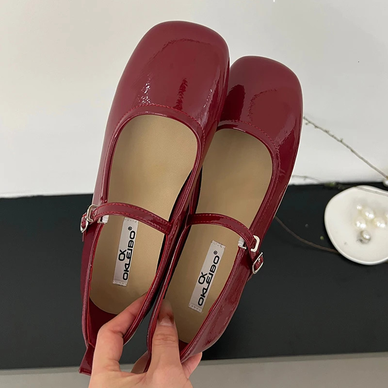 Mary Janes Womens Apartment Red Shoes Fashion Round Toes Light Womens Dance Lolita Shoes Womens Buckle Lace 241019