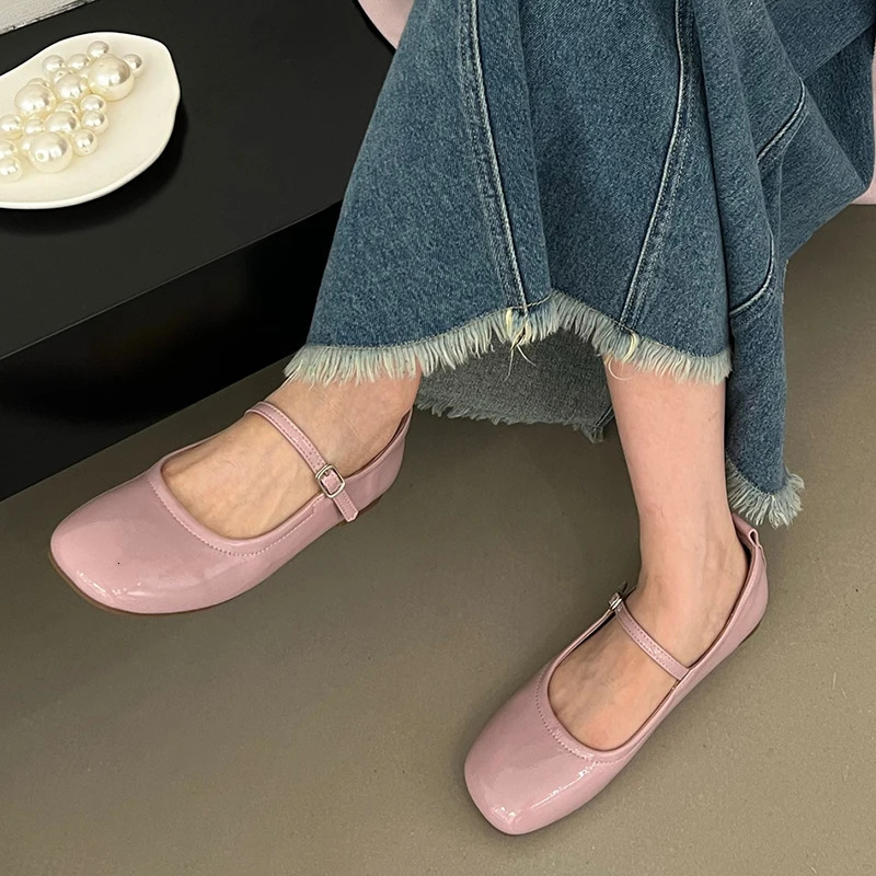 Mary Janes Womens Apartment Red Shoes Fashion Round Toes Light Womens Dance Lolita Shoes Womens Buckle Lace 241019
