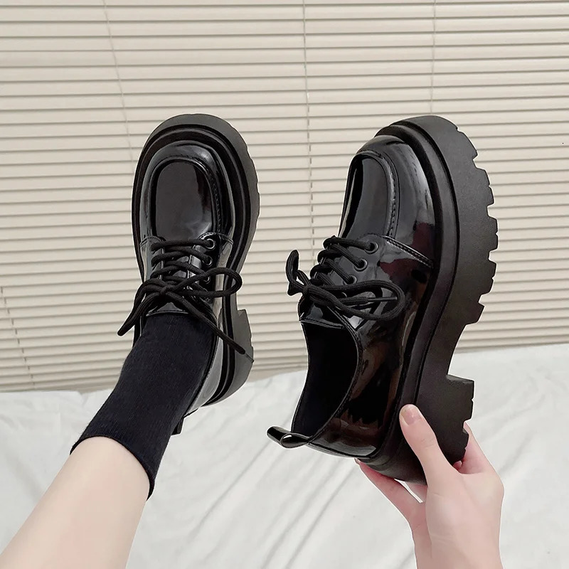 Womens Spring Black Platform Flat Shoes Womens Soft Padded Slippers er Casual Leather Oxford 241019
