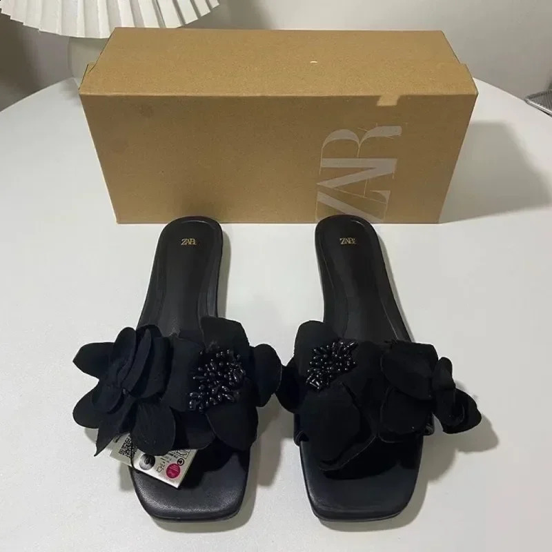Summer Large Size Womens Slippers Korean Fashion Wear Outside Slides Elegant Flowers Ladies Flat Slippers slippers women 241008