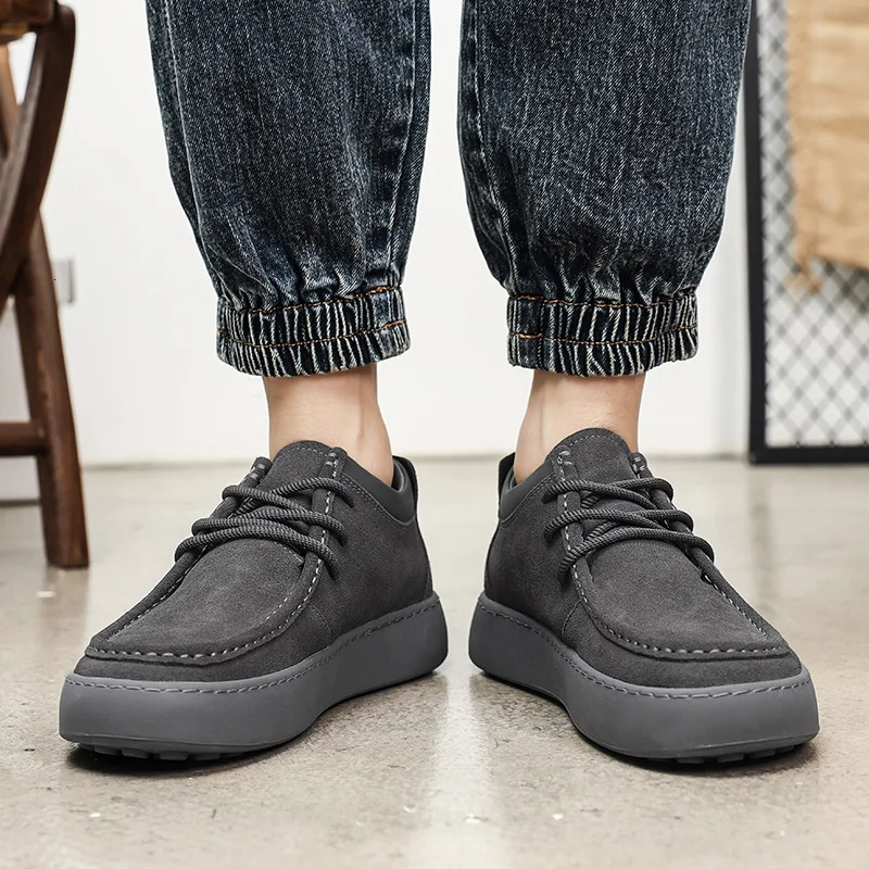 Mens casual sports shoes summer breathable suede sandals classic handmade retro mens shoes comfortable sandals 241019
