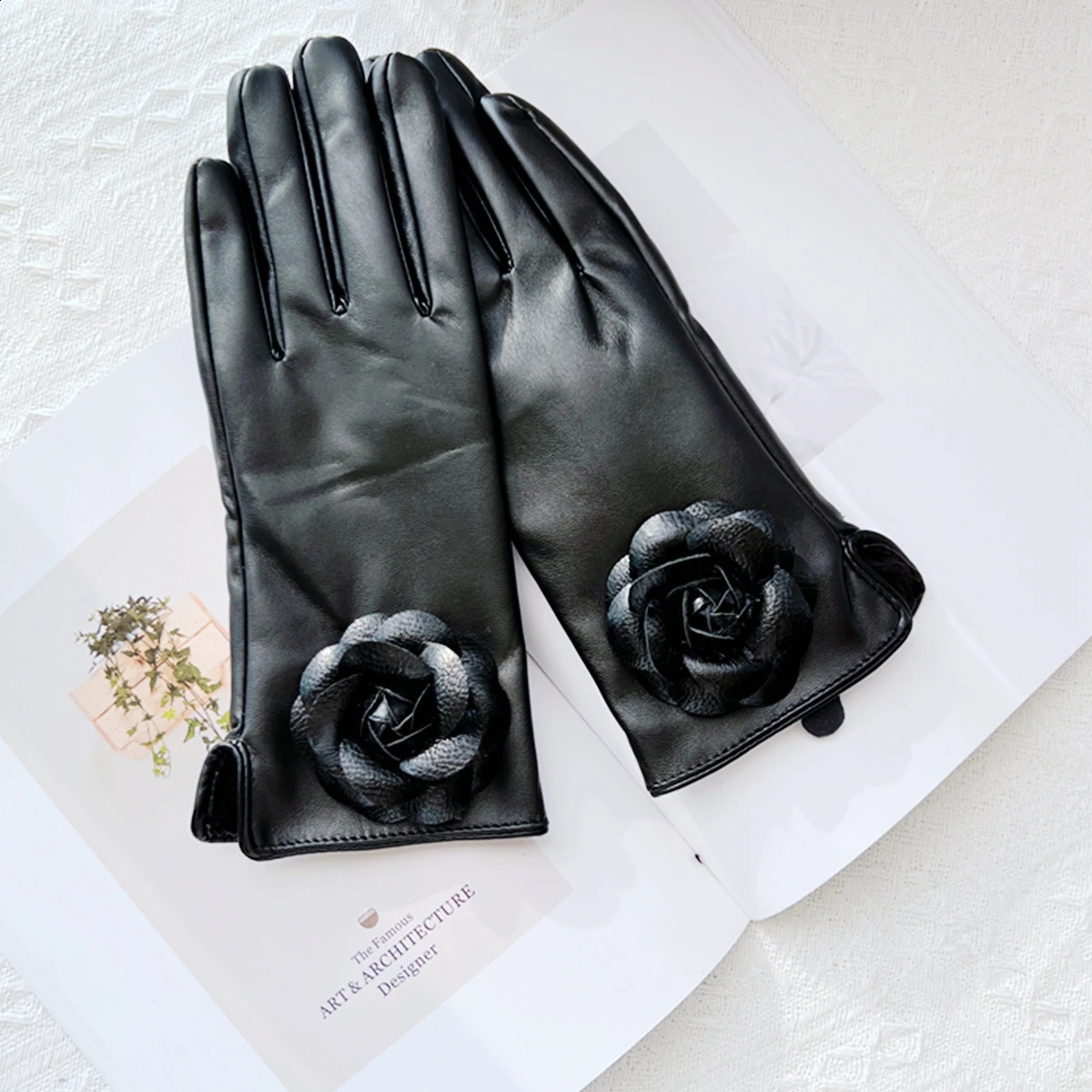 Flower Women PU Leather Gloves Winter Warm Plus Velvet Thicken Full Finger Outdoor Riding Touch Screen Driving Mittens 241024