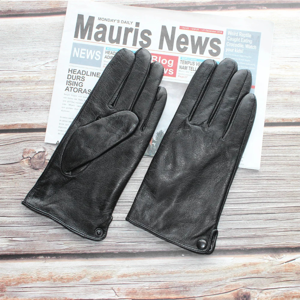 mens sheepskin gloves classic fashion leather gloves wear-resistant winter plus velvet warm gloves 241024