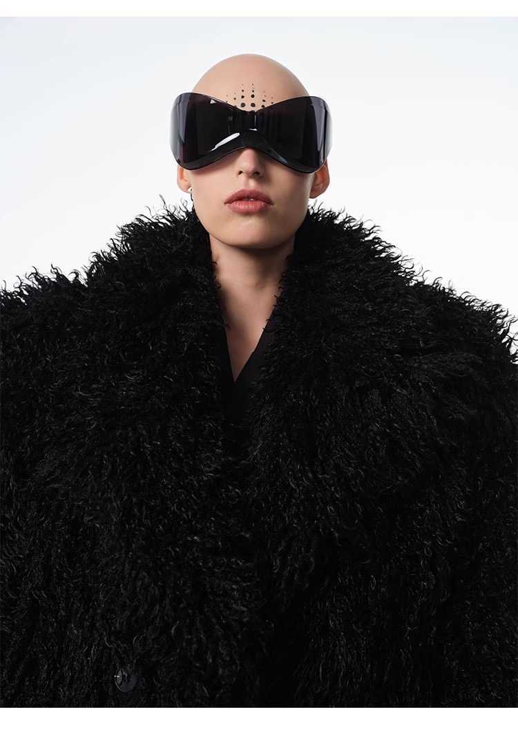 Autumn and winter Lamb fur coat Beach wool long coat personality European and American style toka roll wool trench coat Y241021