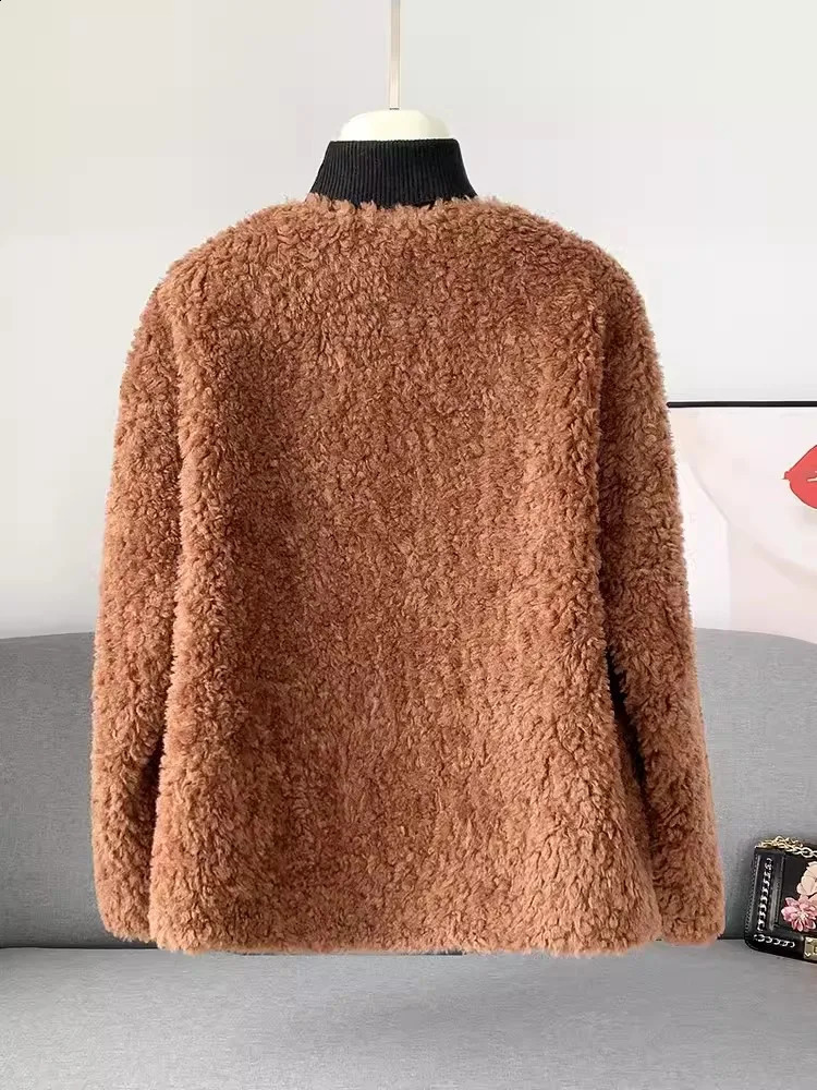 Womens autumn and winter real wool jacket O-neck single chest natural wool fur coat retro office womens thick warm coat 241021