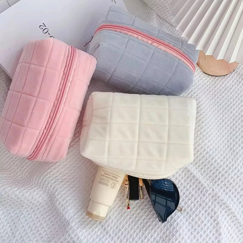 Solid Fur Cosmetic Storage Bag Large Women Zipper Makeup Organizer Handbag Stationery Pencil Case Travel Make Up Toiletry Punch 241017