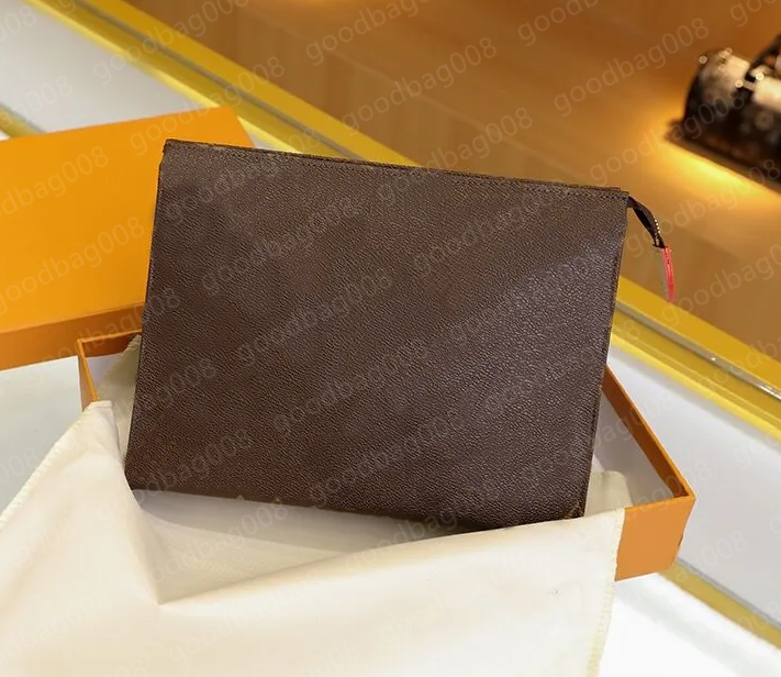 Designer Bag 26CM Leather Waterproof Cosmetic Bags Toiletry Pouch Handbags Purses Men Wallet Women Handbag Bag Ladies Makeup Clutch Bags With Dust Bags