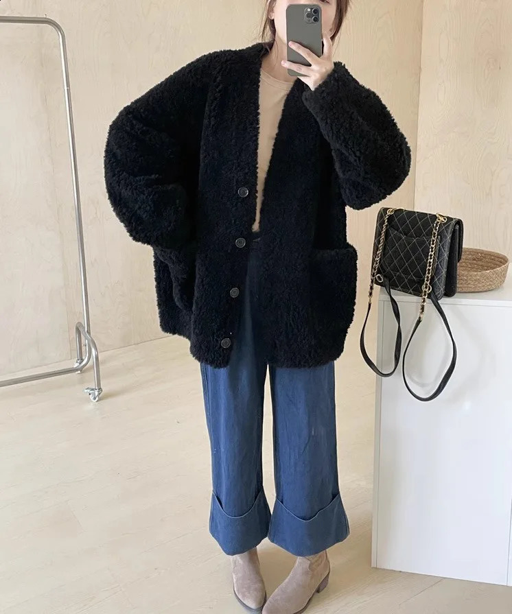 Wool coat autumn/winter fur integrated all wool womens medium long cashmere V-neck 241021