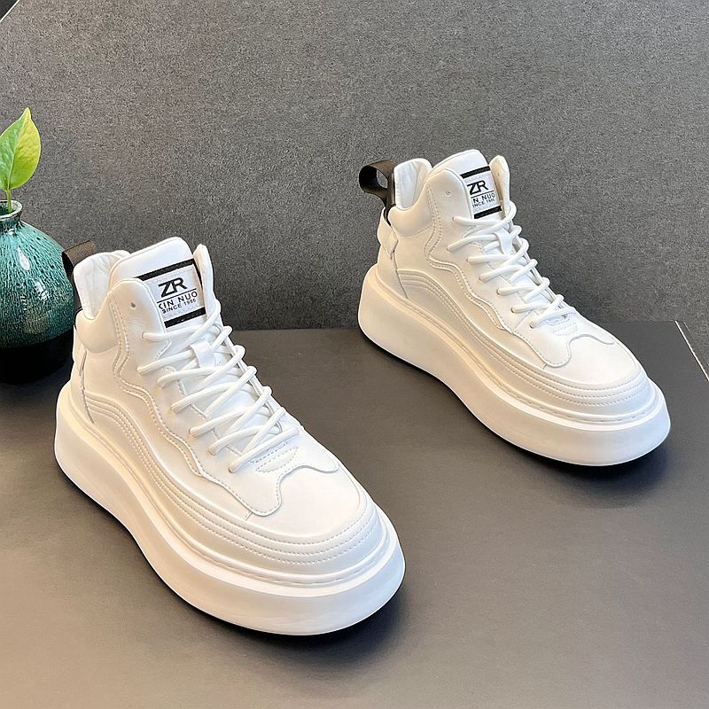 2024 Spring and Autumn New Breathable White Soft Leather Shoes Korean Edition Campus Bread Shoes Simple Fashion Versatile Leisure Sports Running Shoes