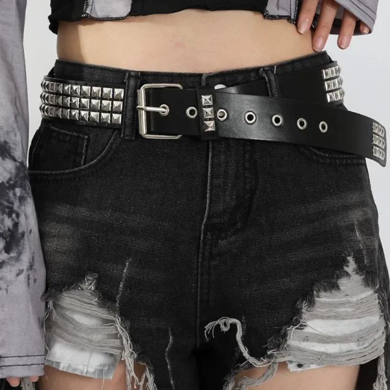 Retro Gothic Studded Belts Women Men Y2K Metal Rivet Studded Belts Daily Versatile Black PU Leather Belts Fashion Accessories 241024