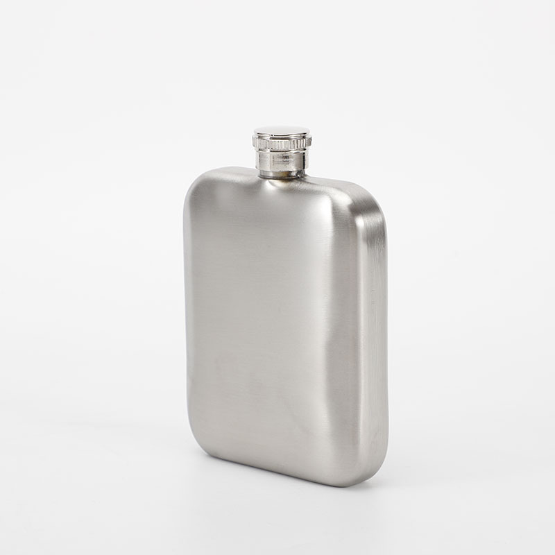 Outdoor 6 oz square flask portable carry-on stainless steel Russian tipple manufacturer wholesale