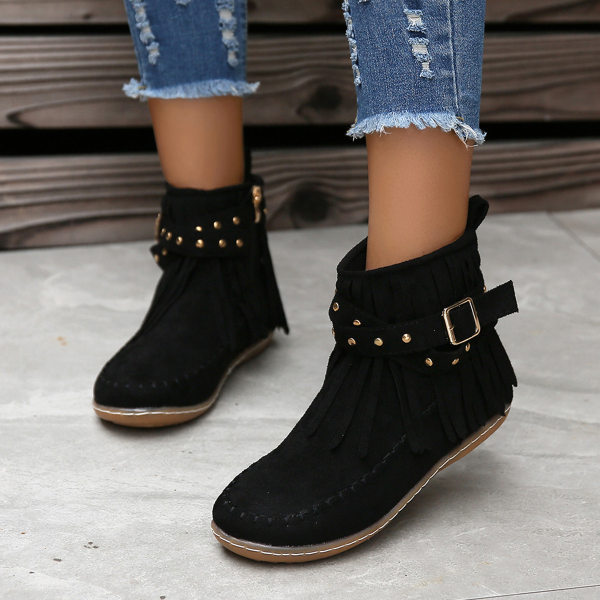 2024 free shipping new designer boots for women western cowboy boots thick heel polished punk style motorcycle zipper Riveted flat bottomed fringed bo