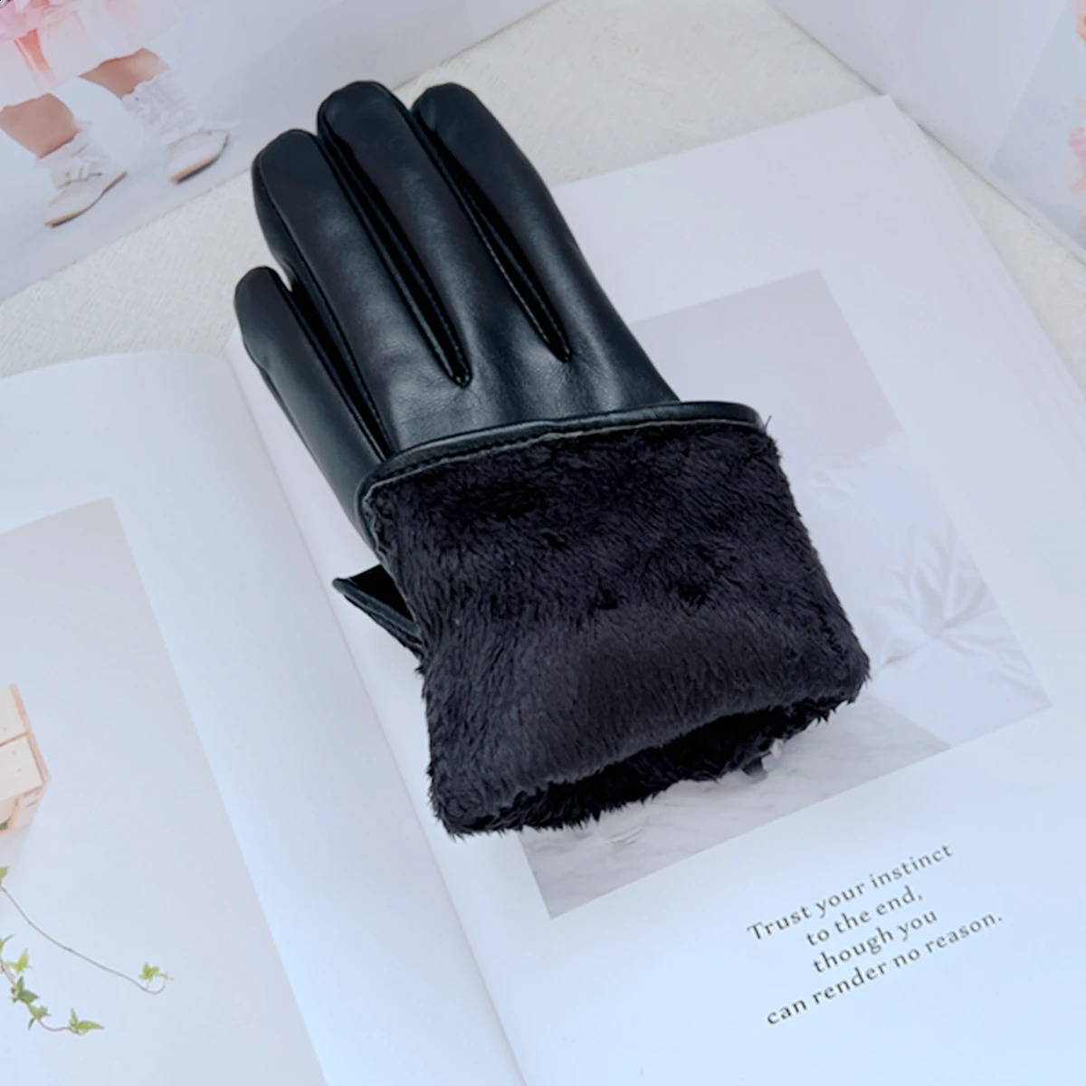 Flower Women PU Leather Gloves Winter Warm Plus Velvet Thicken Full Finger Outdoor Riding Touch Screen Driving Mittens 241024