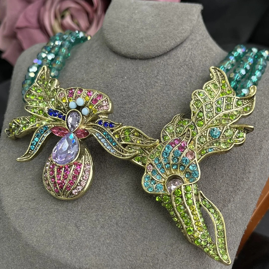 HD Fashion Trends Well-known s The Same Vintage Heavy Industry Inlaid Czech Diamonds Crystal Chain Flower Necklace 241009