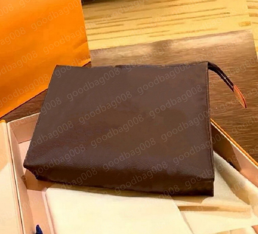 High Quality New Hand bag Travel Toiletry Pouch 26cm Protection Makeup Clutch Women Leather Waterproof Cosmetic Bags For Women