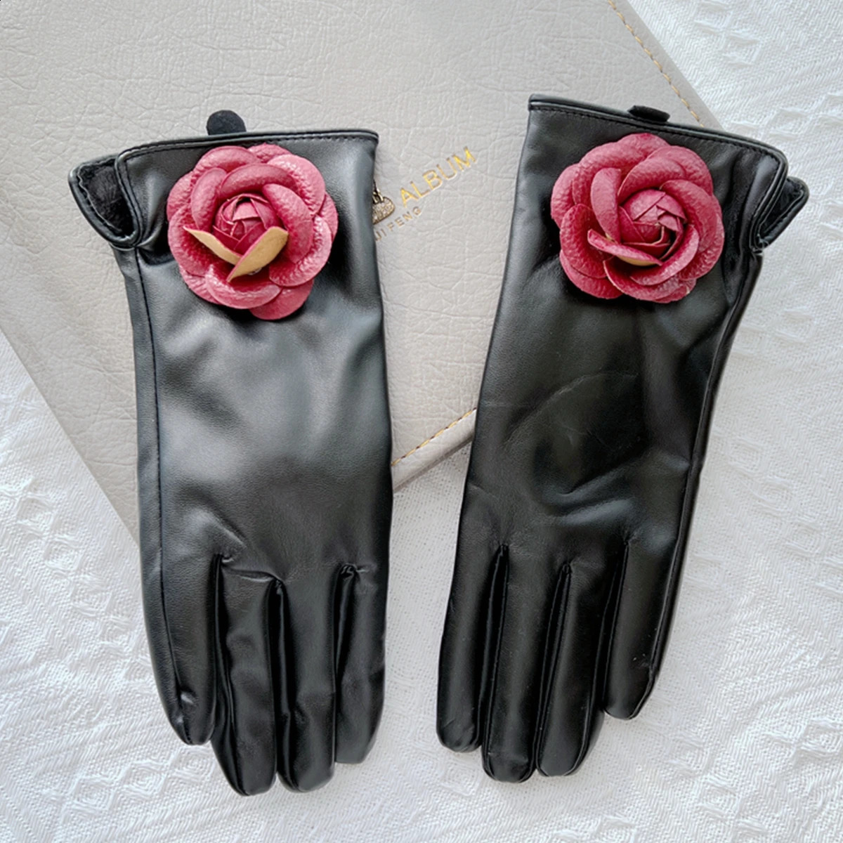 Flower Women PU Leather Gloves Winter Warm Plus Velvet Thicken Full Finger Outdoor Riding Touch Screen Driving Mittens 241024